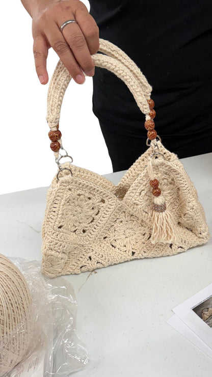 TALLER  CARTERA TEJIDA